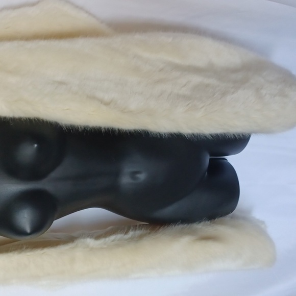 Vintage Faux Fur wrap, beautiful, well made, feels like real, but no tags, satin - Picture 4 of 8